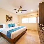 Modern Penthouse With 2 Bedroom Tub & Pool At Arenis Condos - 509