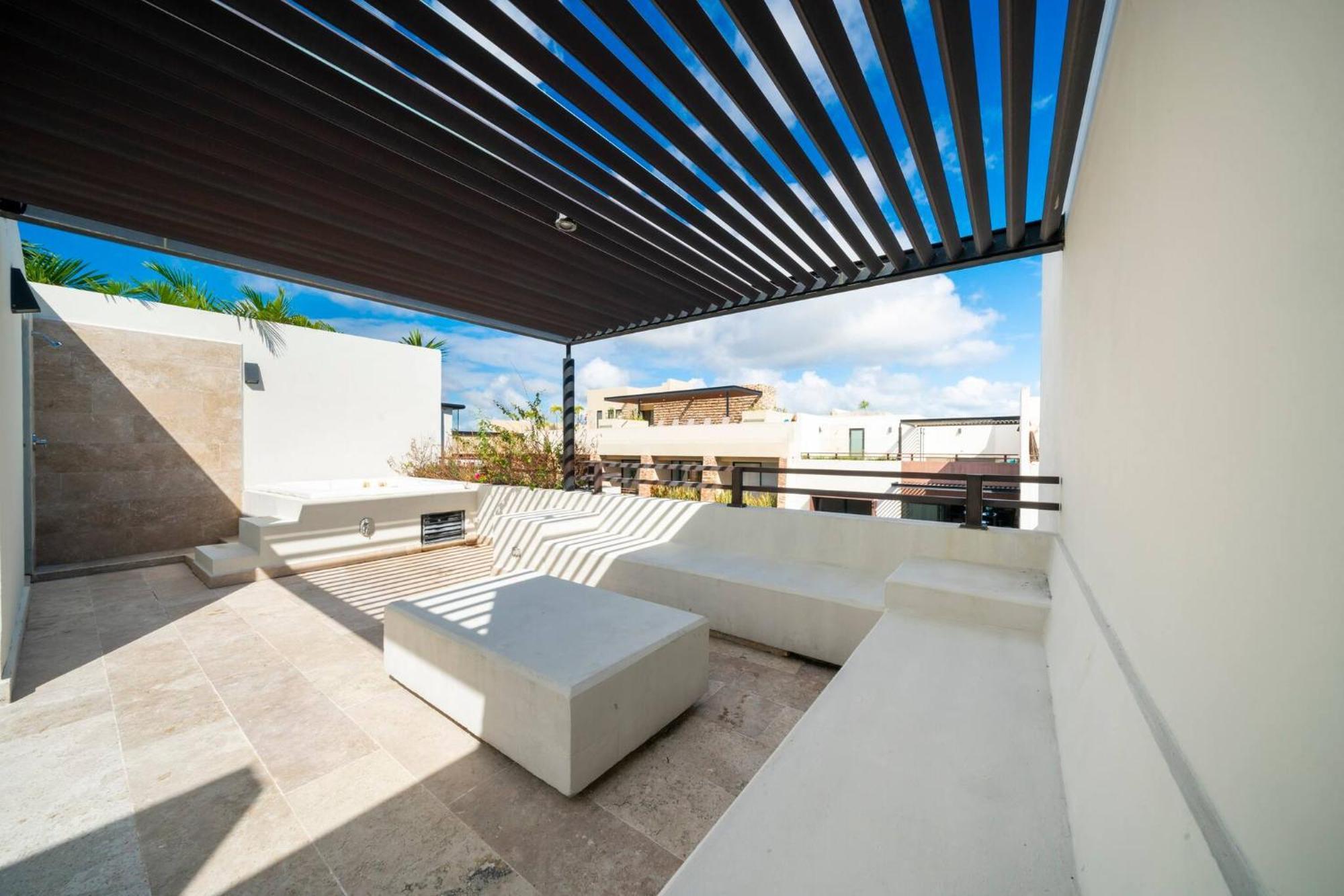 Modern Penthouse With 2 Bedroom Tub & Pool At Arenis - 509 Playa del Carmen